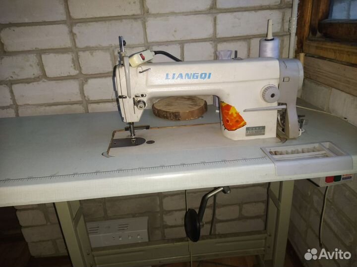 Промышленная швейная машинка