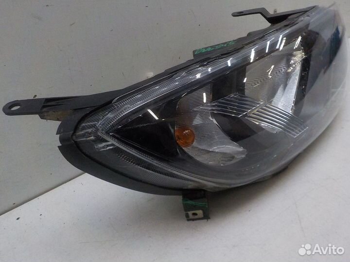 Фара правая на LADA Granta