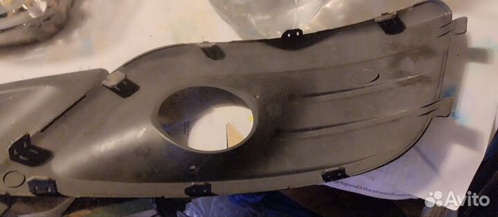 Накладка на фары largus