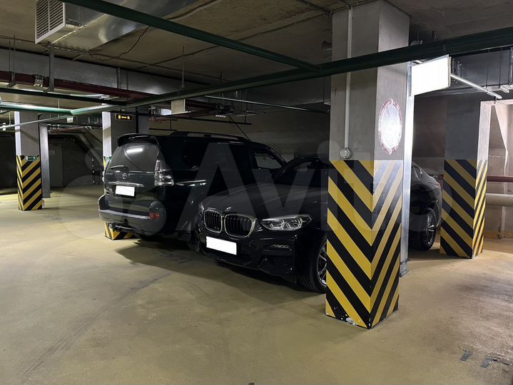 Машиноместо, 30 м²