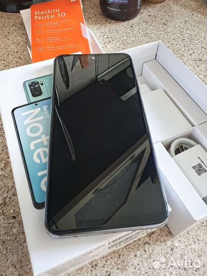 Телефон Xiaomi Redmi Note 10