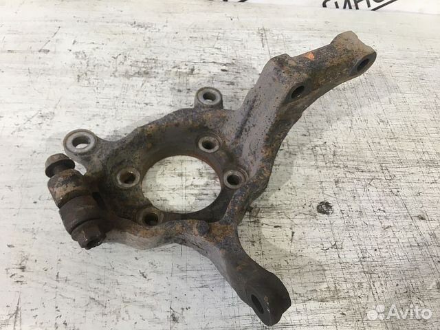 Кулак поворотный правый Ниссан Кашкай j10