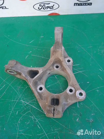 Кулак поворотный Правый Левый Opel Astra J