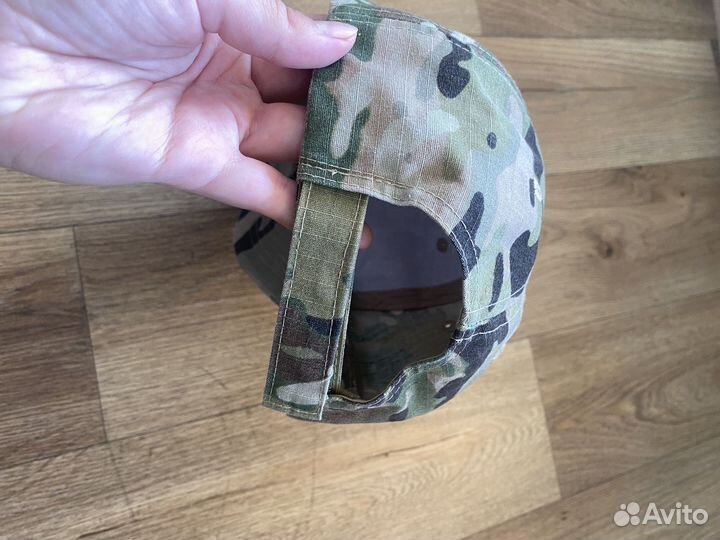 Зонты, шапка, кепка и чехол для очков