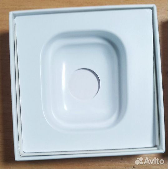 Коробка от airpods