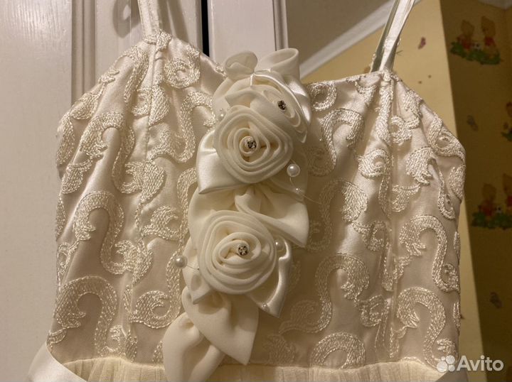 Платье праздничное