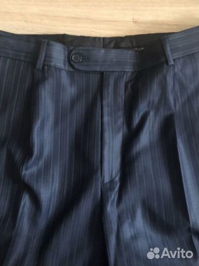 Мужской темно-синий костюм Италия 52 размер