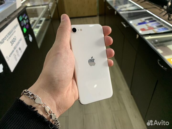 iPhone SE (2020), 64 ГБ