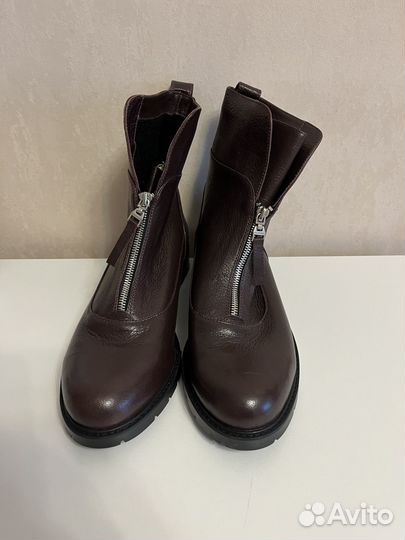 Демисезонные ботинки женские 43