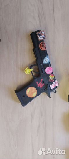 Игрушечный пистолет кольт дефендер без магазина