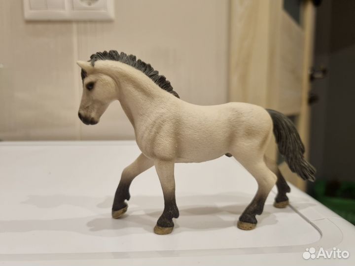Лошади schleich камаргу