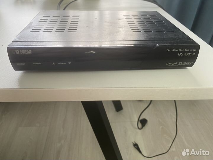 Ресивер триколор gs 8300 N вмести с картой