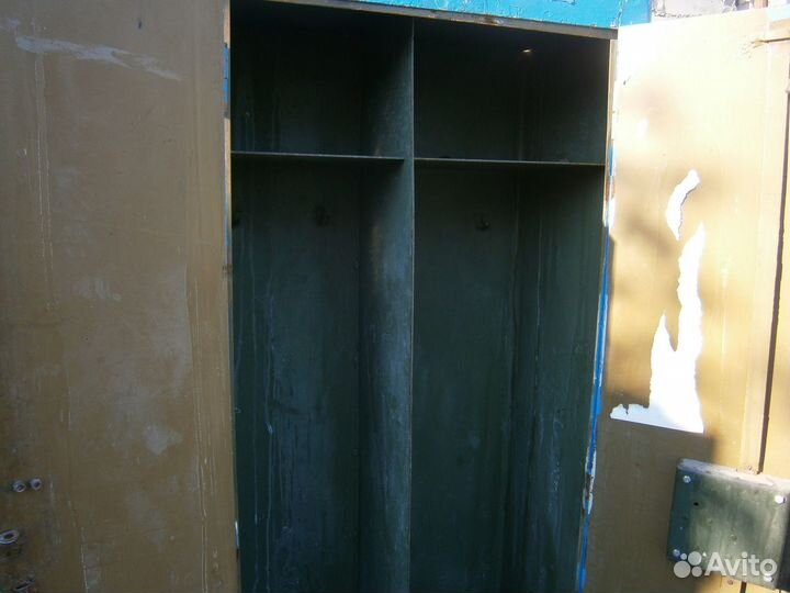 Шкаф металлический для гаража
