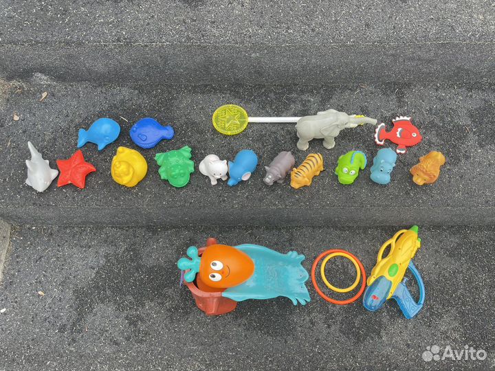 Игрушки для купания в ванной