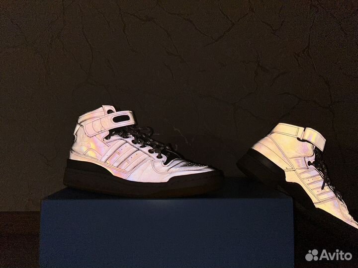 Кроссовки adidas