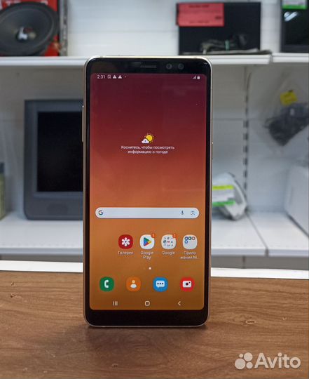 Samsung Galaxy A8+, 4/32 ГБ