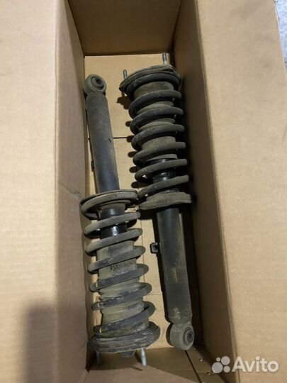 Стойки toyota crown 155