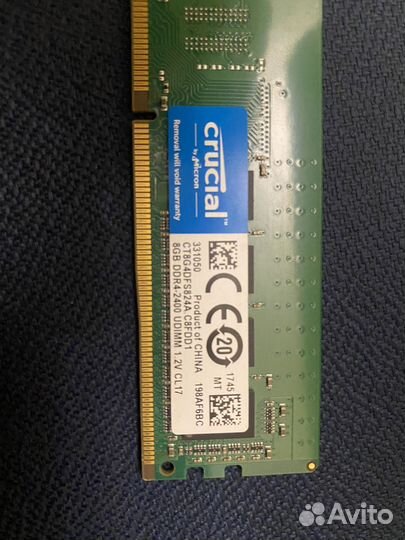 Материнская плата с процессором и памятью