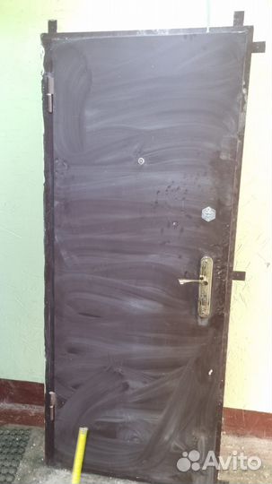 Металлическая дверь бу