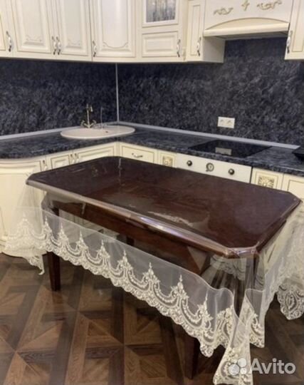 Тюль, скатерть и набор посуды пакетом