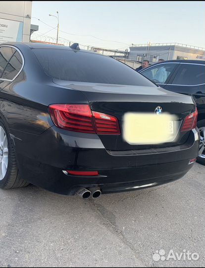 Оригинальный задний бампер BMW F10 в сборе