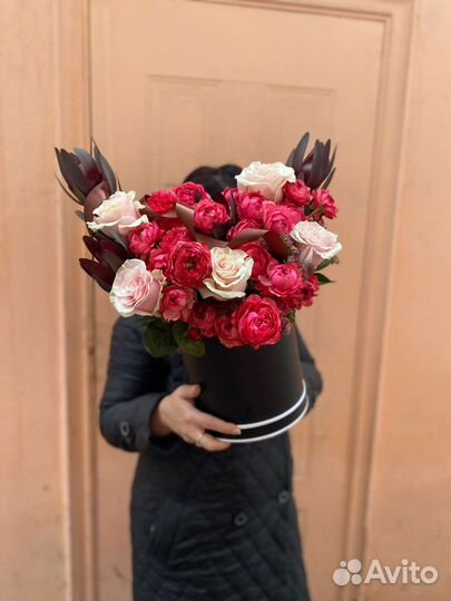 Композиция в шляпной коробке