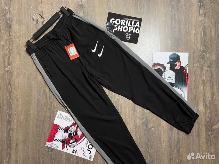 Штаны Nike Swoosh