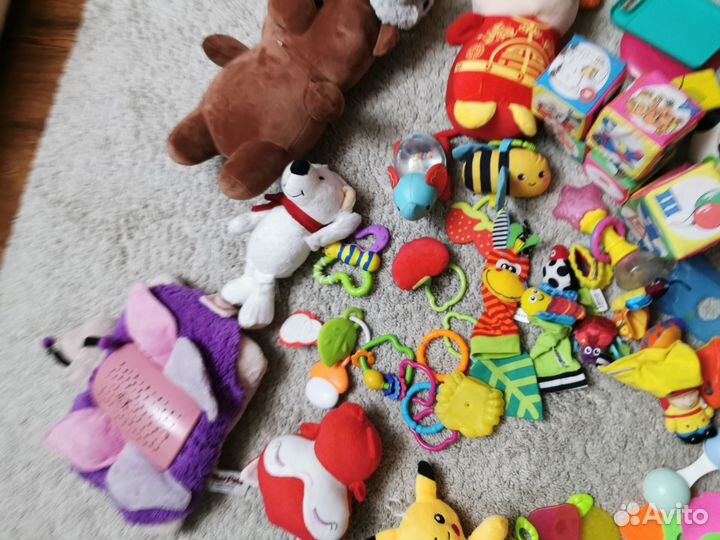 Игрушки,погремушки,грызунки и тд