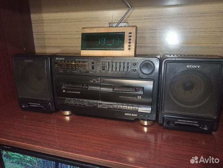 Магнитола (магнитофон) Sony CFS-710S