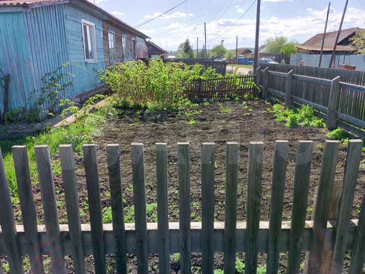 Дом 22 м² на участке 5 сот.