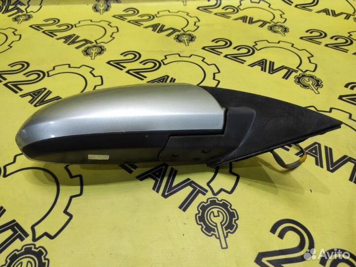 Зеркало заднего вида переднее правое Nissan