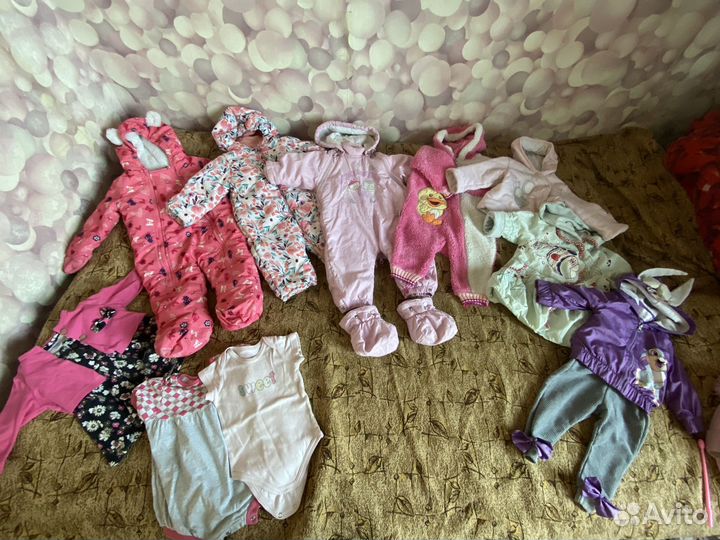 Два больших пакета вещей на девочку