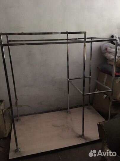 Вешалка напольная для одежды