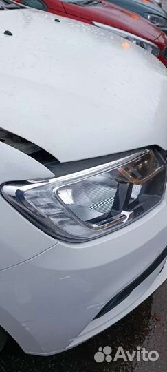 Фара правая на Renault Logan 2