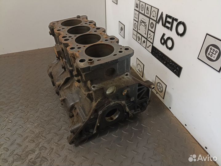 Блок двигателя для Mitsubishi Space Wagon 3 4G64