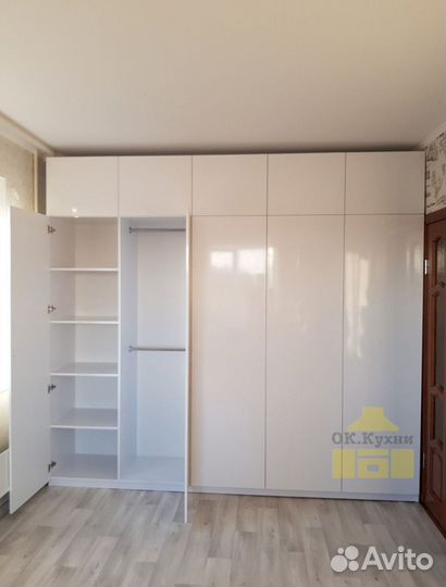 Шкаф в детскую