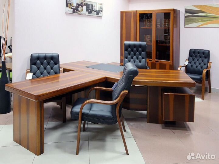 Стол для дома и офиса