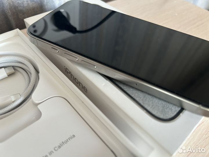 iPhone 15 Pro, 128 ГБ