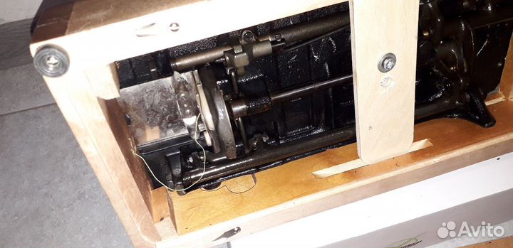 Бытовая швейная машина