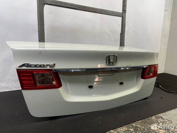 Крышка багажника Honda Accord 8