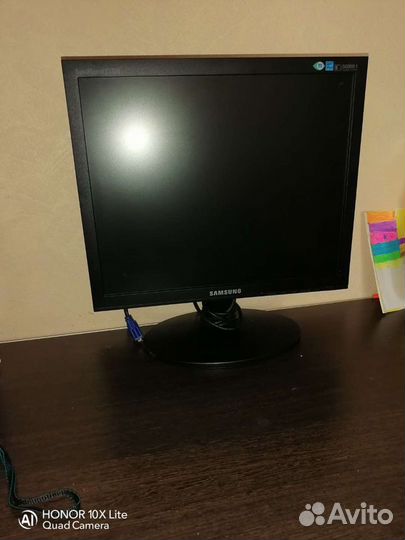 Монитор Samsung syncmaster