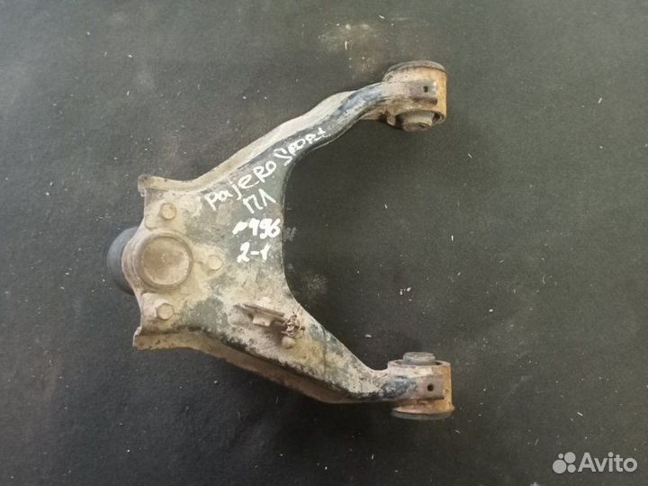 Рычаг подвески передний левый Mitsubishi Pajero