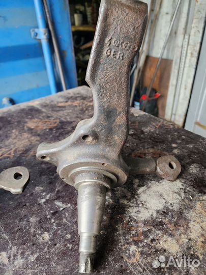 Поворотный кулак vw т3