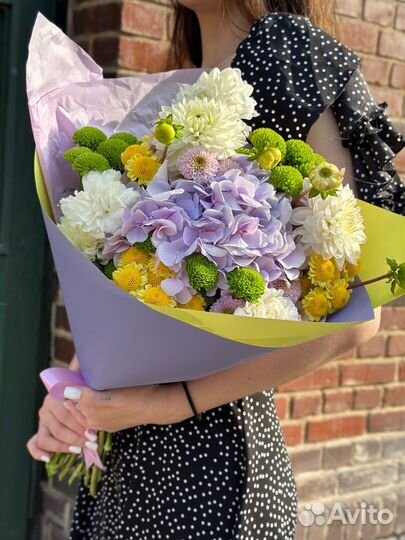 Авторский букет цветов хризантема. Доставка цветов