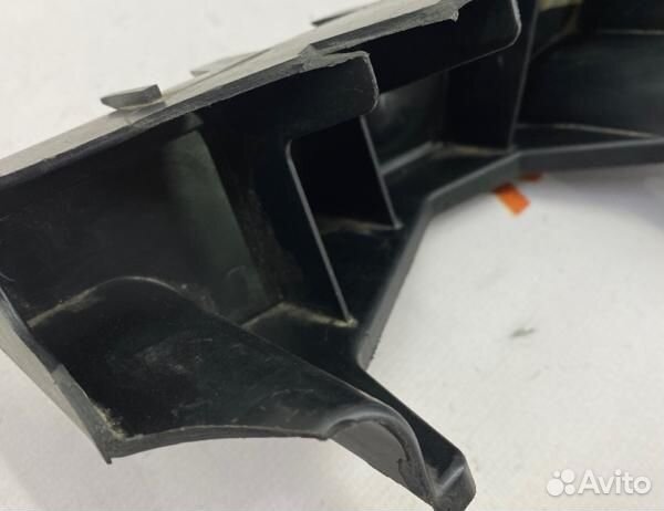 Крепление бампера заднее левое Citroen C-Elysee