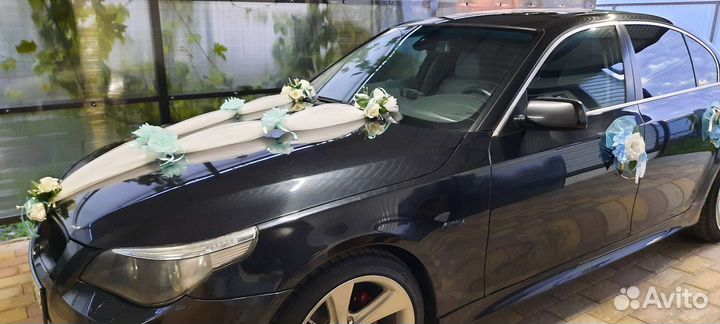 Свадебное украшение на авто