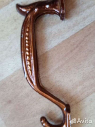 Крючки для вешалки в прихожую