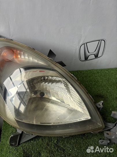 Фара Toyota Funcargo NCP20