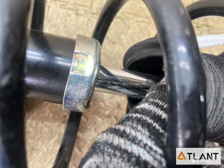 Стойка передняя правая nissan leaf