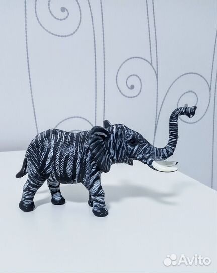 Слон, который мечтал стать Зеброй